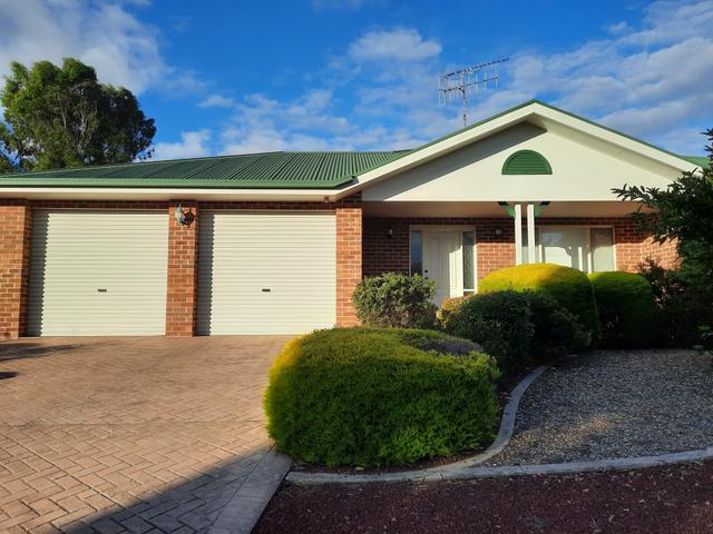 12 Walker Place, NSW 2582