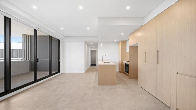 206/2 Dreadnought Street, NSW 2196