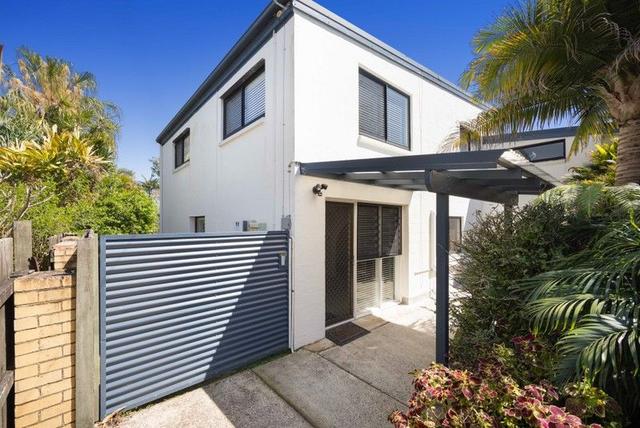 202 Centenary Heights Road, QLD 4573