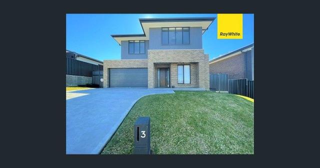 3 Critchley Street, NSW 2560