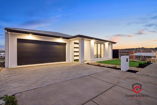 24 Apuatimi Crescent, ACT 2611