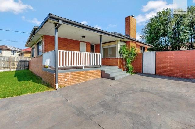 8 Holly Court, VIC 3061