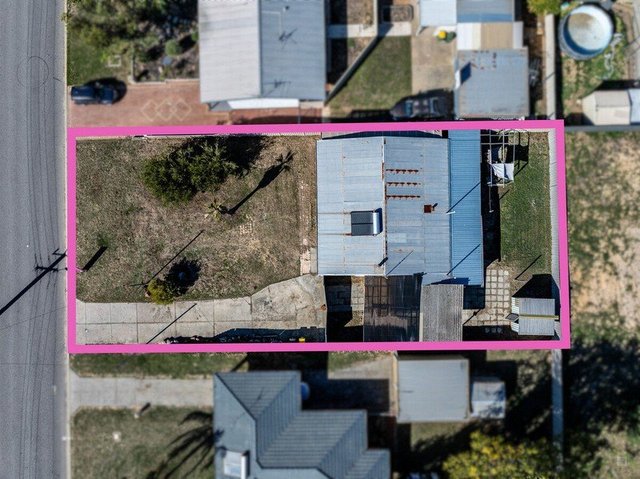 9 Third Avenue, WA 6210
