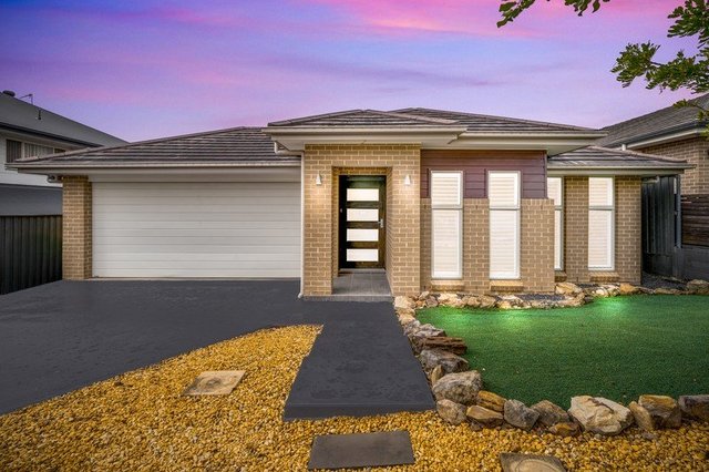 33 White Gum Place, NSW 2155