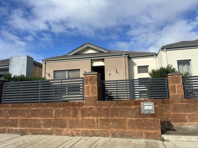 227 Suffolk Street, WA 6055