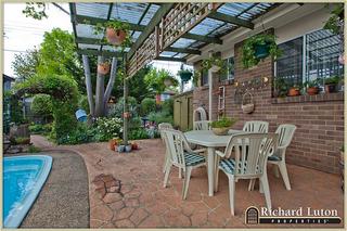 Pool/Pergola (2010-10-20)