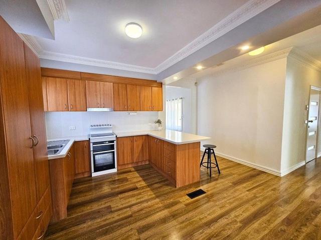 1/1 Exeter Court, VIC 3175