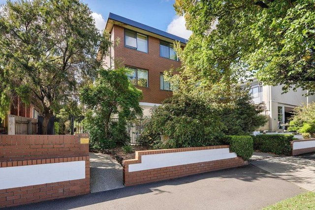 2/96 Flemington Road, VIC 3052