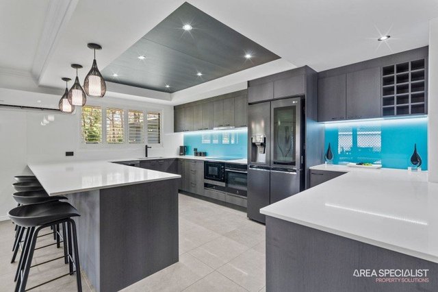 52 Pelican Parade, QLD 4208