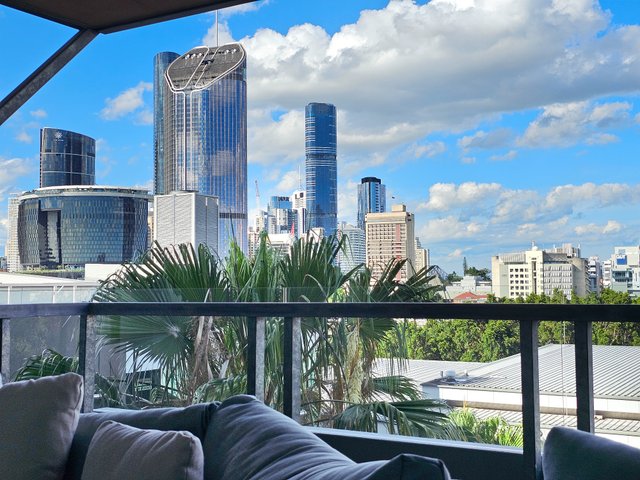 L7/15 Tribune St, QLD 4101