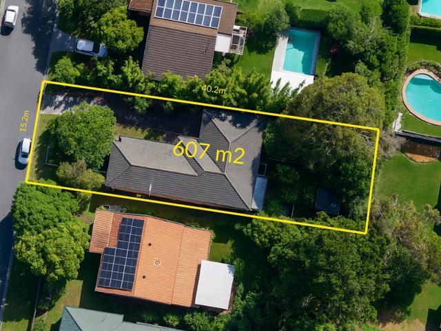 8 Curfew Street, QLD 4122
