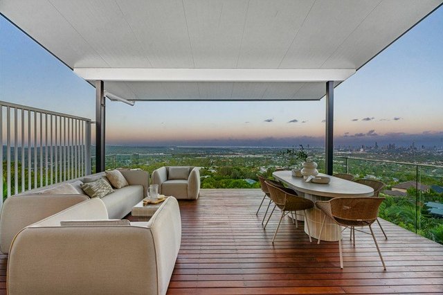 4/2 Ridgeline Way, QLD 4211