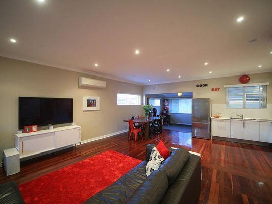 6 Leeds Street, WA 6059