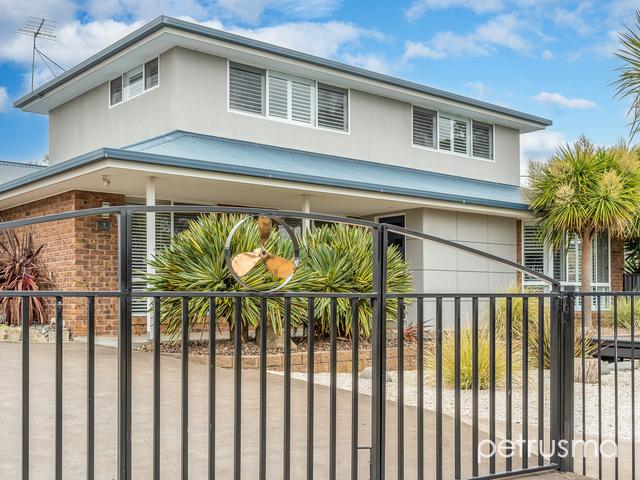 2 Sandy Point Avenue, TAS 7173