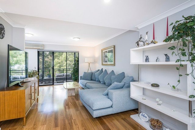 4/39 Labouchere Road, WA 6151