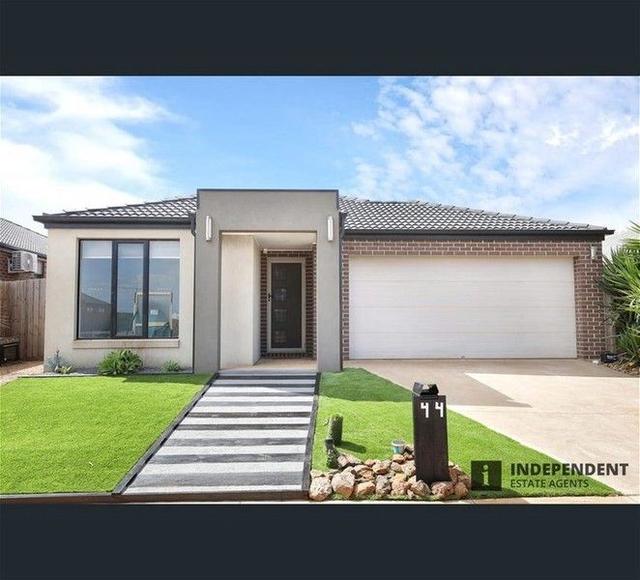 44 Mapleton Bvd, VIC 3338