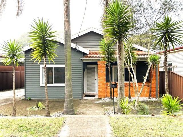 19 Acacia Ave, NSW 2196