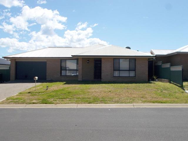 25 Dunheved Circle, NSW 2830