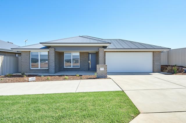 18 Muttama Parade, NSW 2650