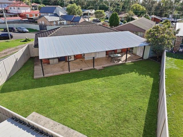 8 Binara Close, NSW 2170