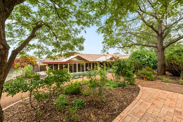 10 Bertram Street, ACT 2904
