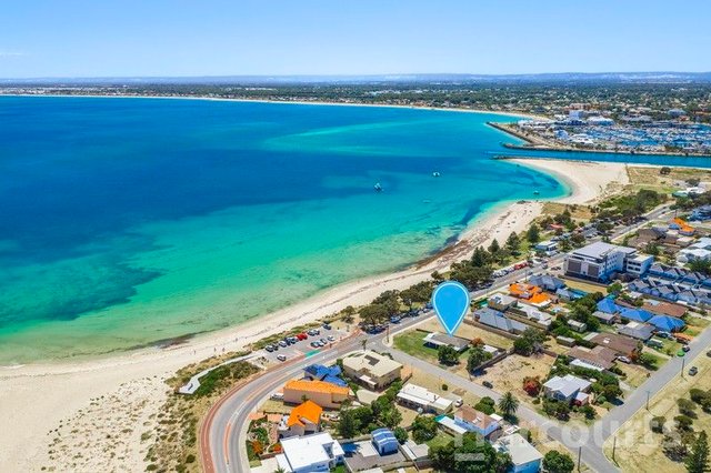 18 Halls Head Parade, WA 6210