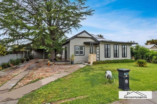 11 Tena Avenue, VIC 3400