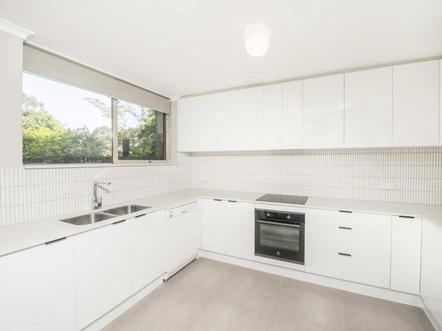 2/74 Holmes Road, VIC 3039