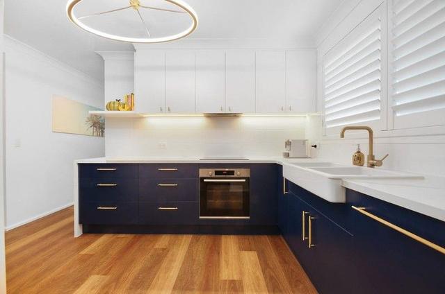 2/8 Crisp Court, QLD 4220