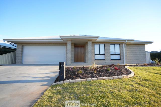 97 Hillam Drive, NSW 2680