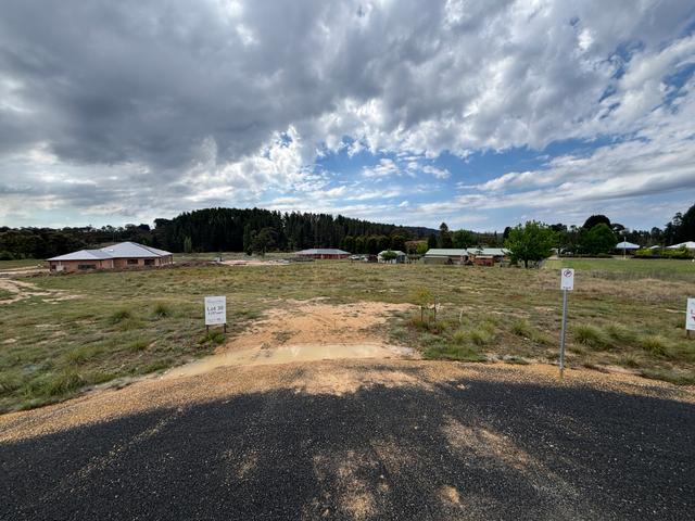 11 Carriers Arms Close, NSW 2790