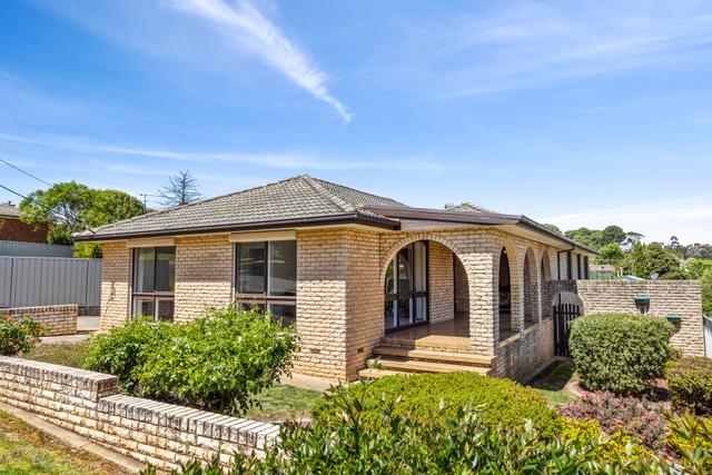 6 Bluett Street, NSW 2582