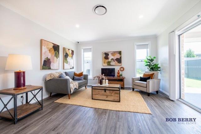 40 Azure Avenue, NSW 2830
