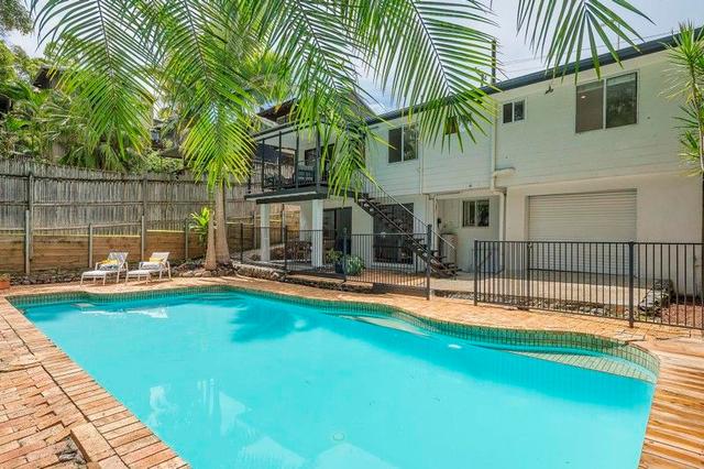 6 Crest Drive, QLD 4223