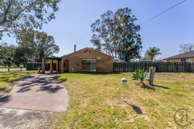 1 Leschenaultia Place, WA 6208