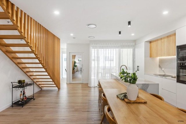 3/8 Miles Street, QLD 4225