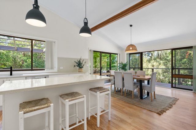 4 The Coral Grove, NSW 2539