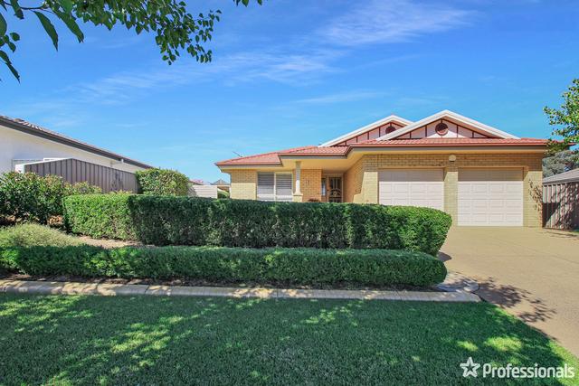 4 Auderdale Close, NSW 2650