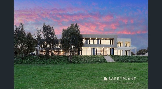 5 Oaks Court, VIC 3156