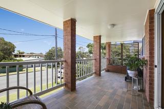 Upstairs front verandah