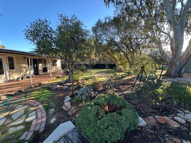 8 Spencers Brook Road, WA 6302