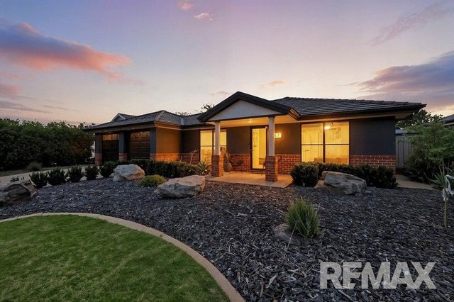 37 Paldi Crescent, NSW 2650