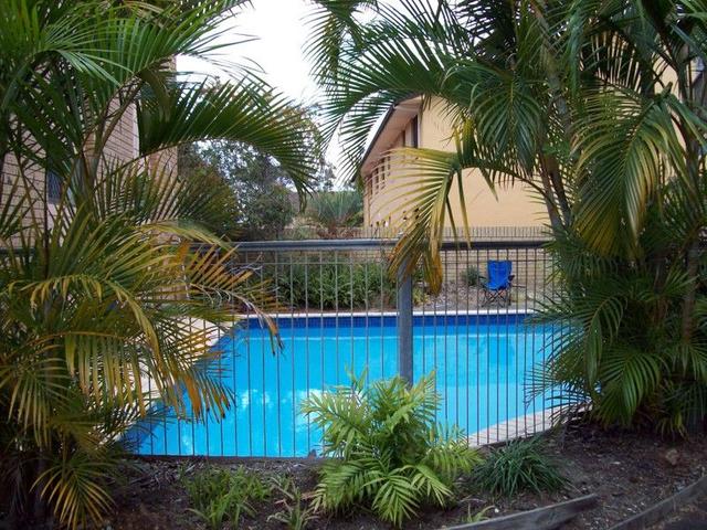 2/11 Christina Court, QLD 4218