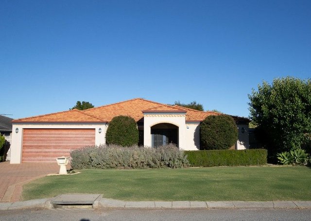 7 Karoo Way, WA 6065