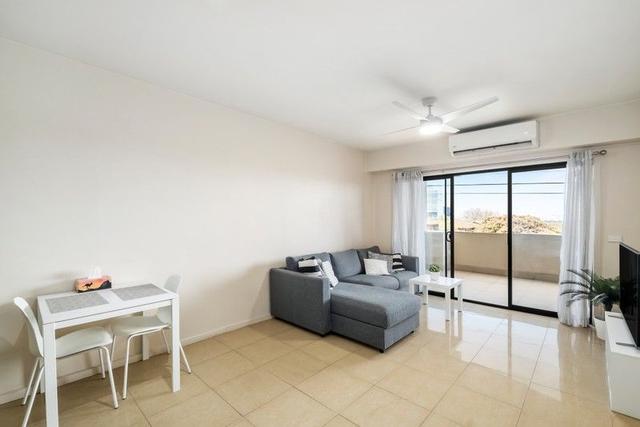 4/12 Hutton Street, VIC 3175
