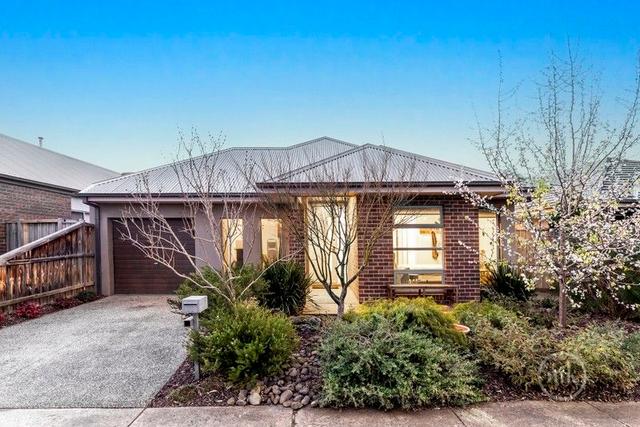 16 Bower Way, VIC 3754