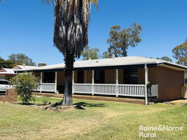 7 Roma Crescent, QLD 4455