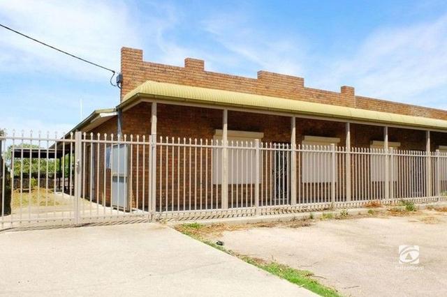 2/64 Lucknow Street, VIC 3875