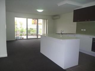 Living / Kitchen (2012-06-14)