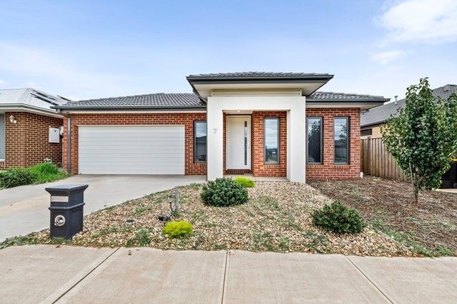 7 Kirkham  Drive, VIC 3335